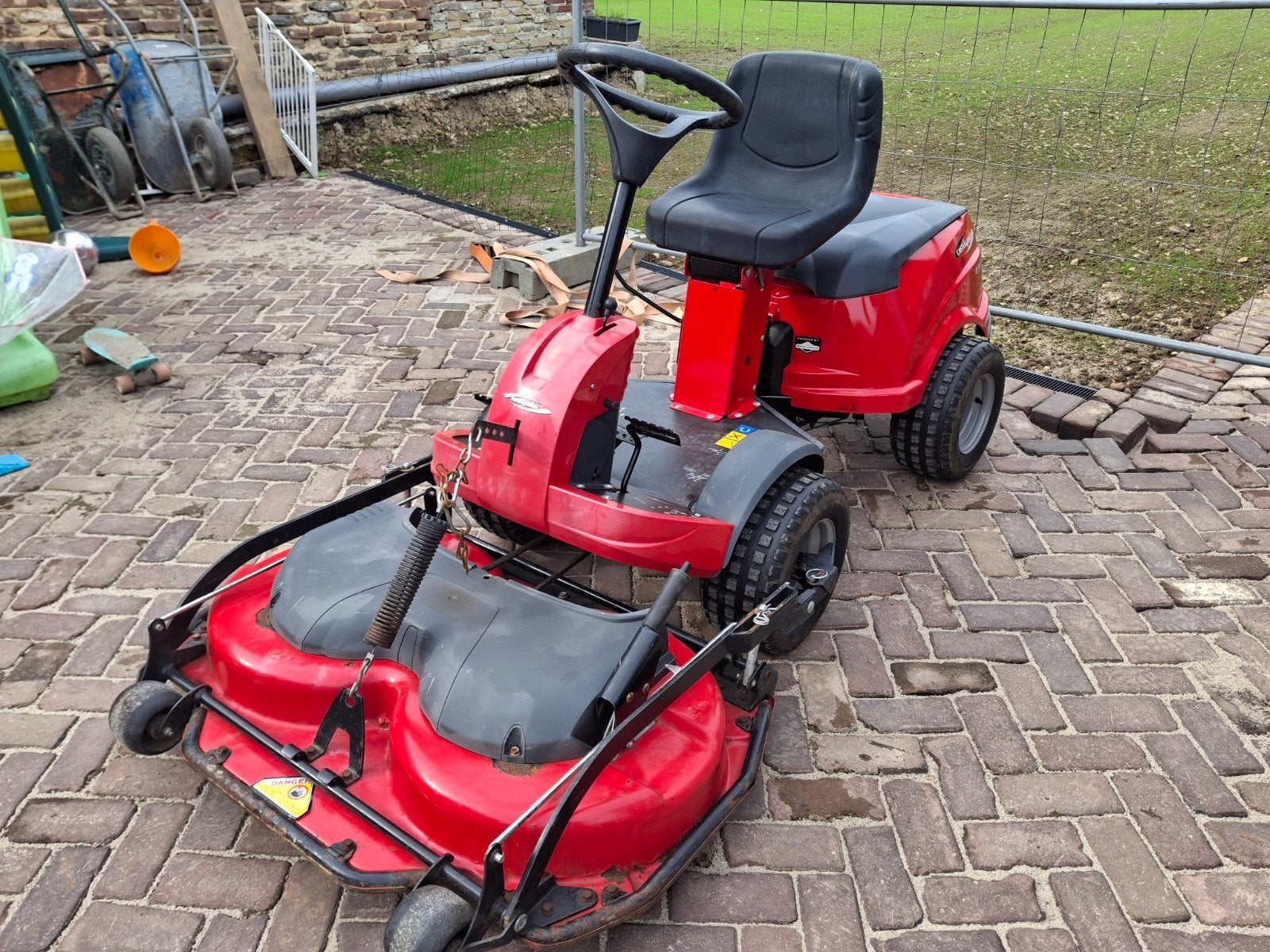 Front zitmaaier 105 maaidek, Tuin en Terras, Zitmaaiers, Gebruikt, 90 tot 120 cm, Elektrische starter, Mulchfunctie, Ophalen