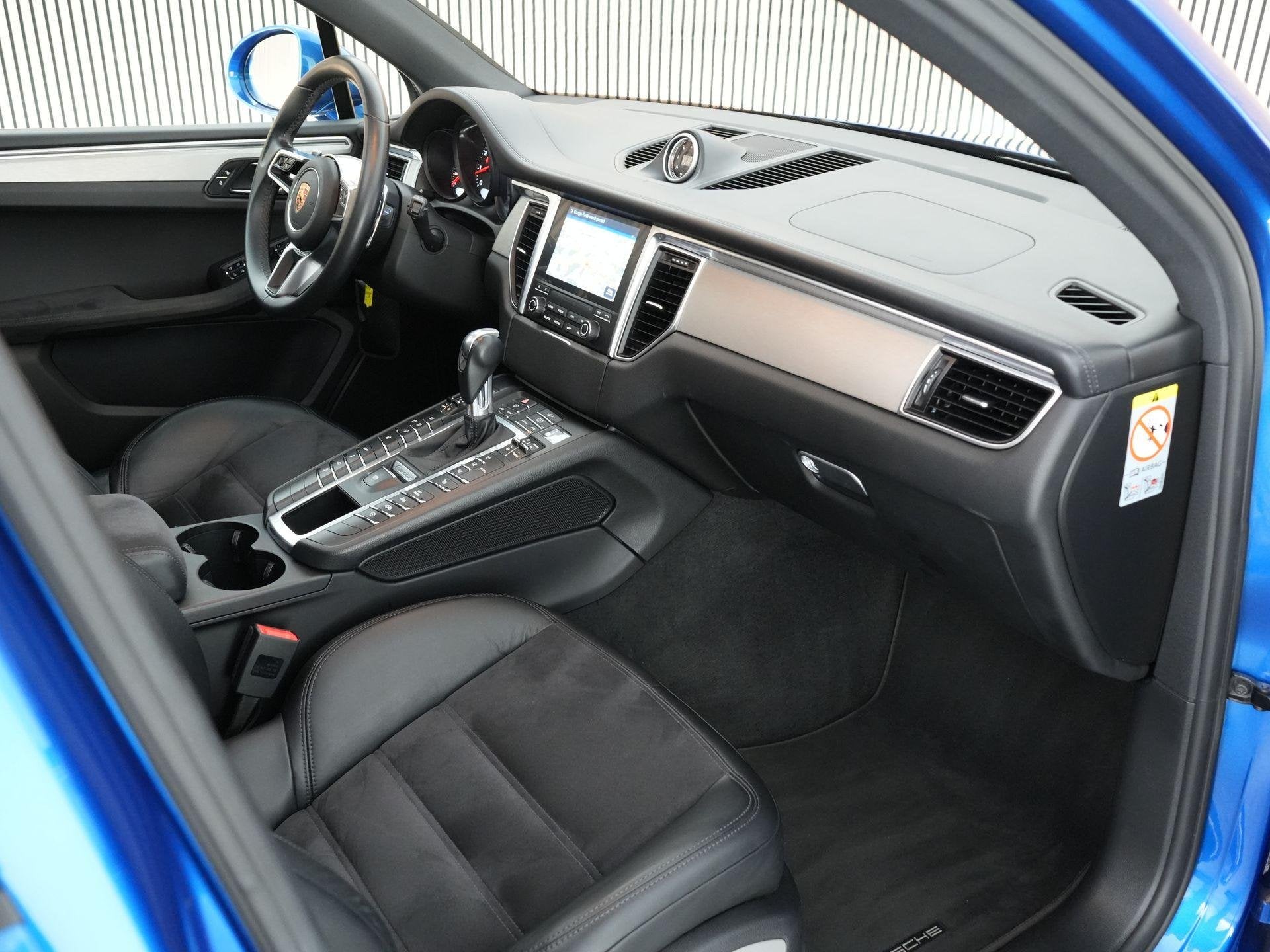 Foto 23 van Porsche Macan 3.0 GTS |panoramadak|luchtvering|PASM|sportuit