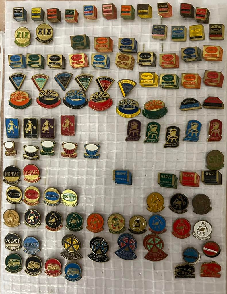 Speldjes Franco Suise ( kaas), Verzenden, Zo goed als nieuw, Merk, Speldje of Pin
