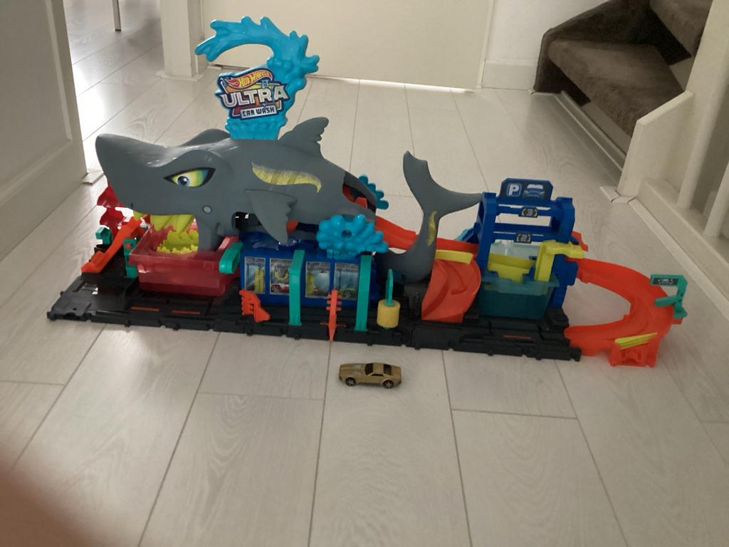 Hotwheels ultra car wash, Kinderen en Baby's, Speelgoed | Speelgoedvoertuigen, Ophalen, Zo goed als nieuw