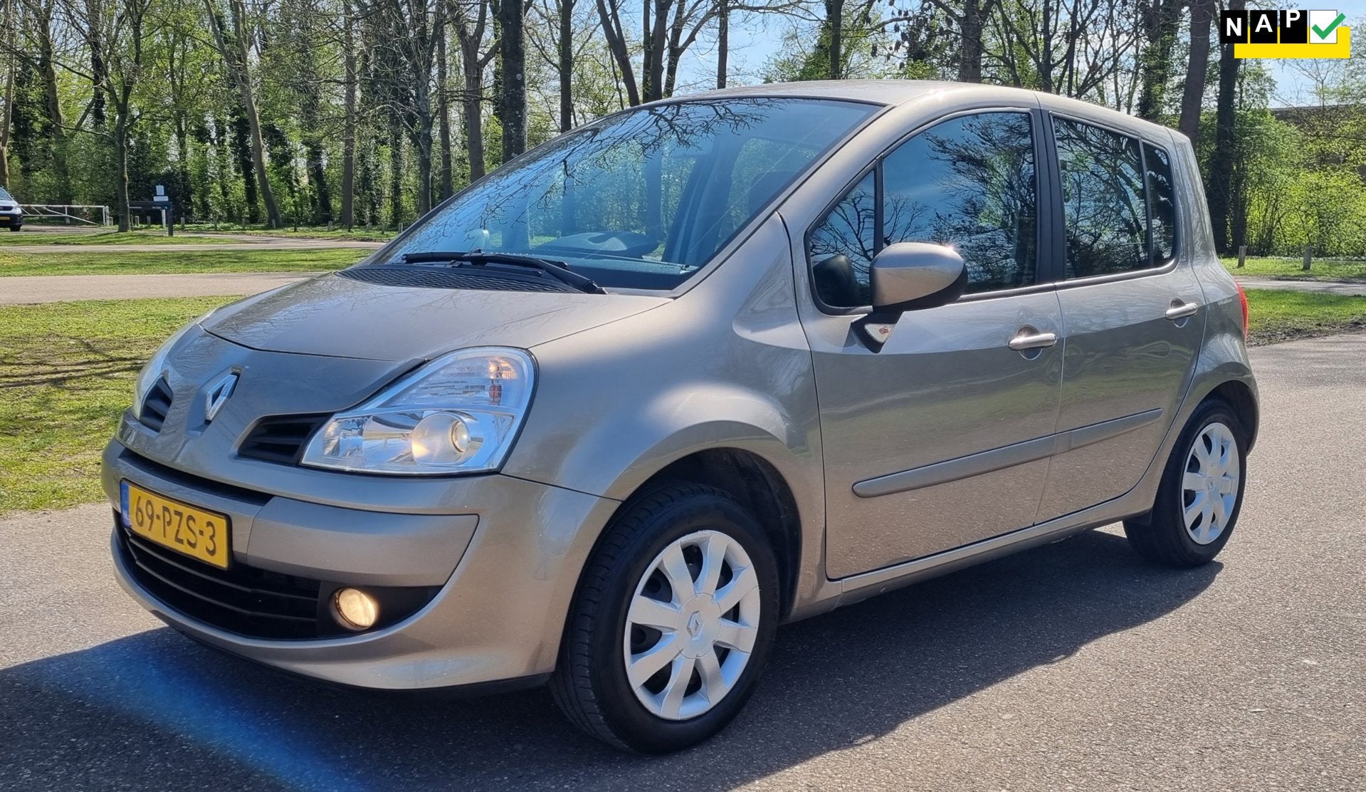 Renault Modus 1.6-16V Dynamique AUTOMAAT ... Weinig KM's, Euro 5, Gebruikt, 4 cilinders, Bruin