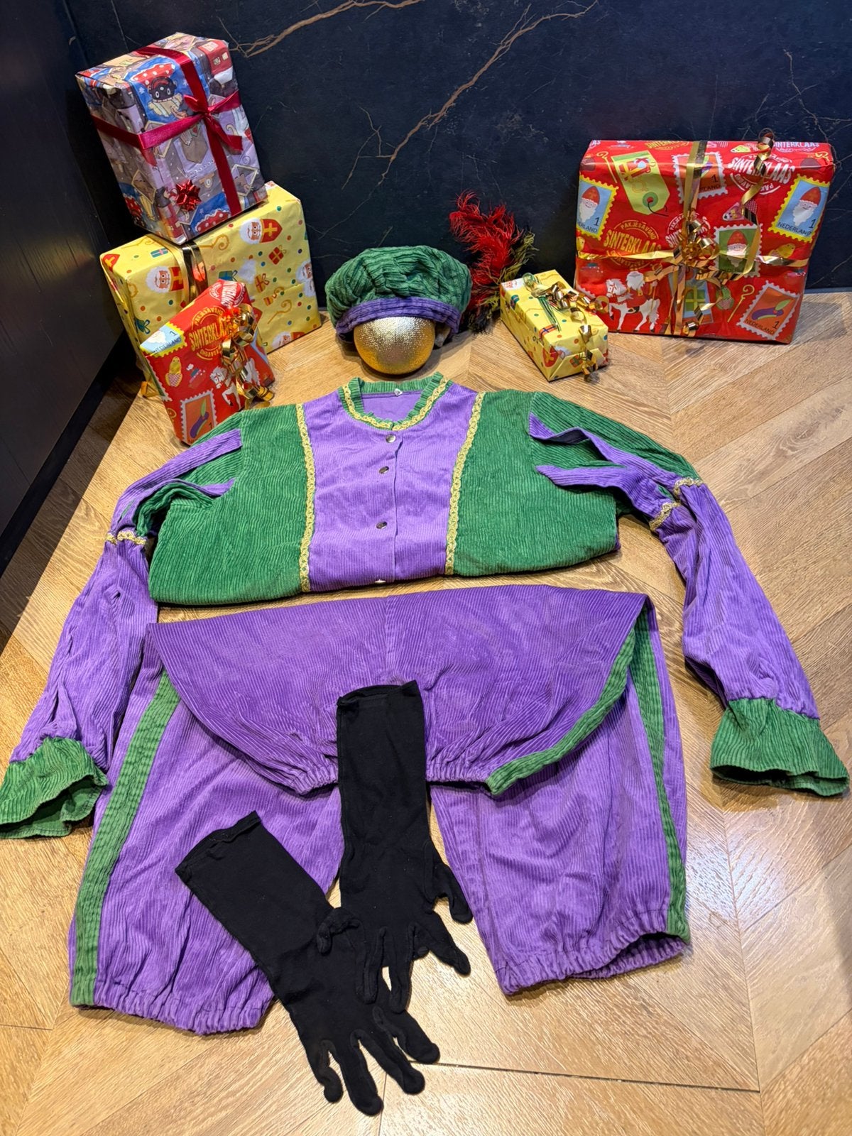 Pietenpak maat l paars groen ribstof handwerk sinterklaas, Ophalen of Verzenden, Zo goed als nieuw