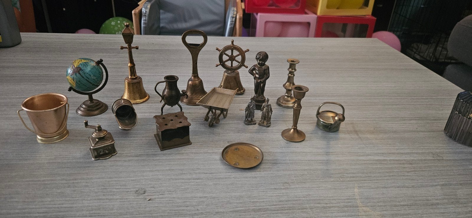 Verzameling van 15 miniatuur messing decoratieve items, Antiek en Kunst, Antiek | Woonaccessoires, Ophalen