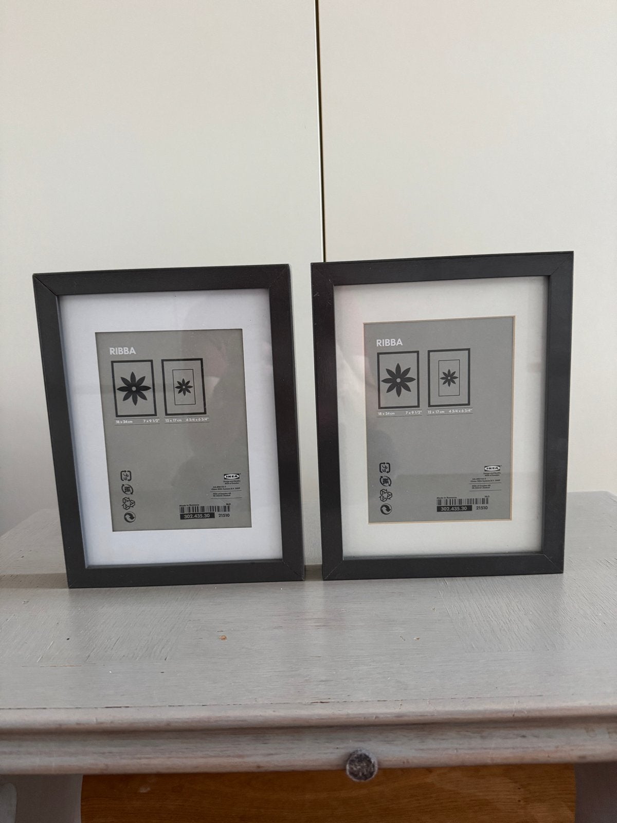 2x IKEA RIBBA Fotolijst Grijs 18x24 cm Zo goed als nieuw, Ophalen of Verzenden, Zo goed als nieuw, Met glas, Hout