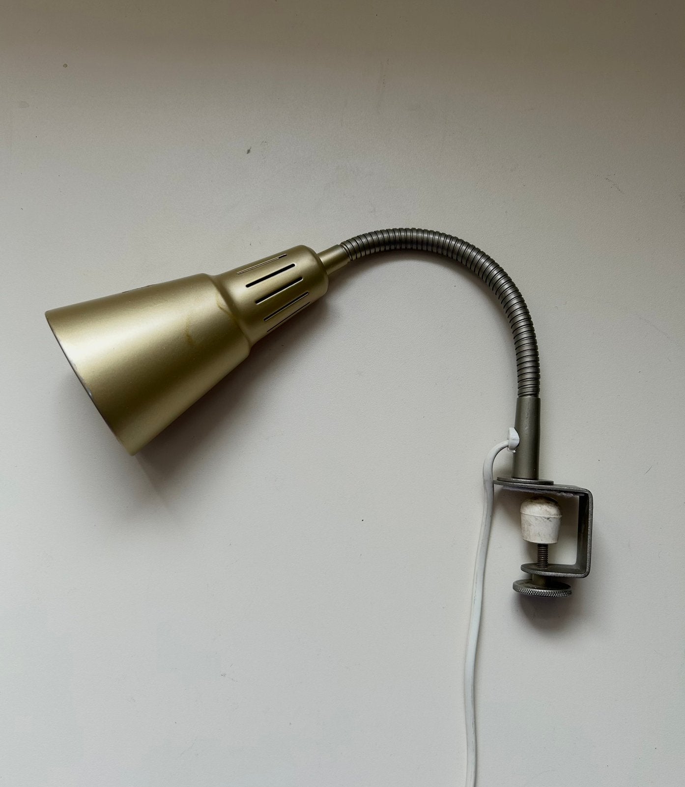 Ikea Kvart klemspot goudkleur, Ophalen of Verzenden, Gebruikt, IKEA