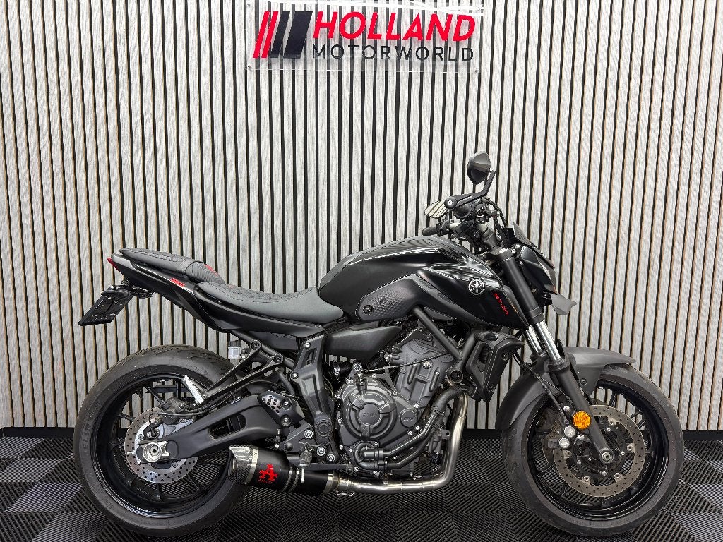 Yamaha MT-07 2021 Arrow uitlaat custom zadel MT 07 MT07, Motoren, 2 cilinders, Occasion, Motorrijbewijs A, Bedrijf