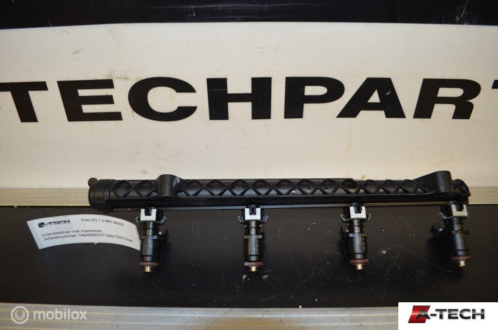 Injector + brandstofrail Volkswagen Polo 2G 18->04e906031f, Gebruikt, Volkswagen, Ophalen of Verzenden, Volkswagen