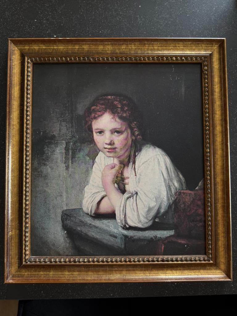 Meisje dat op een stenen vensterbank leunt - Rembrandt, Ophalen