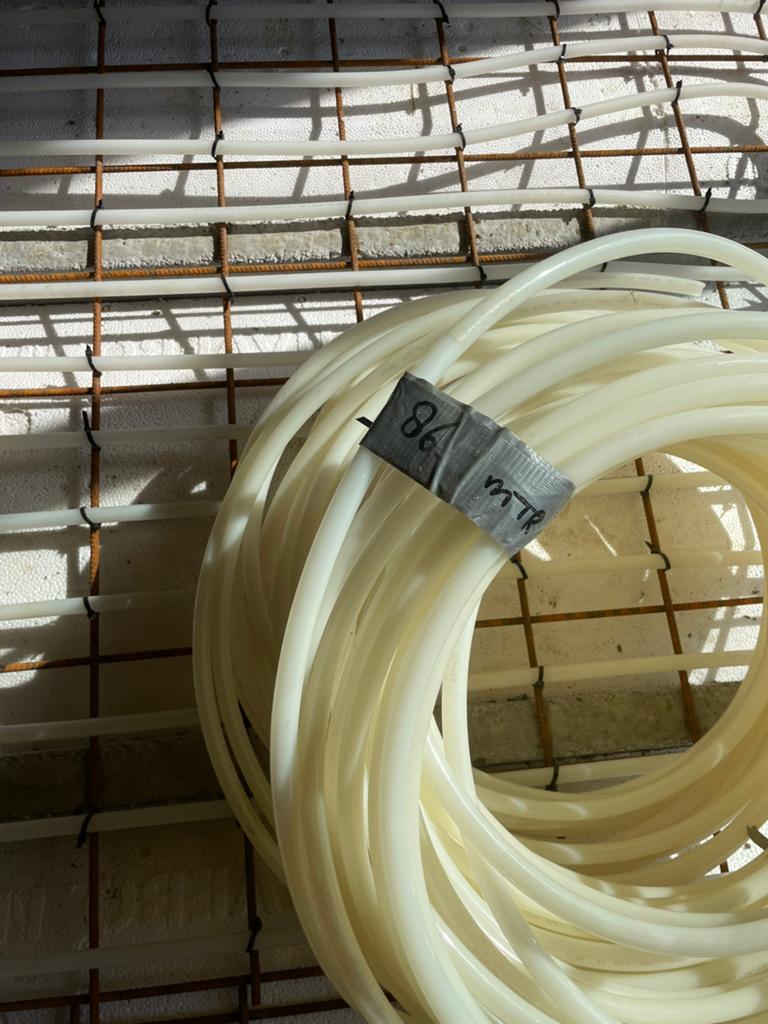 86 meter vloerverwarming, Ophalen, Zo goed als nieuw