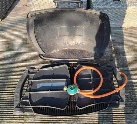 Weber Q200 gasbarbecue met inklapbare werkbladen en gasslang, Ophalen, Gebruikt, Weber