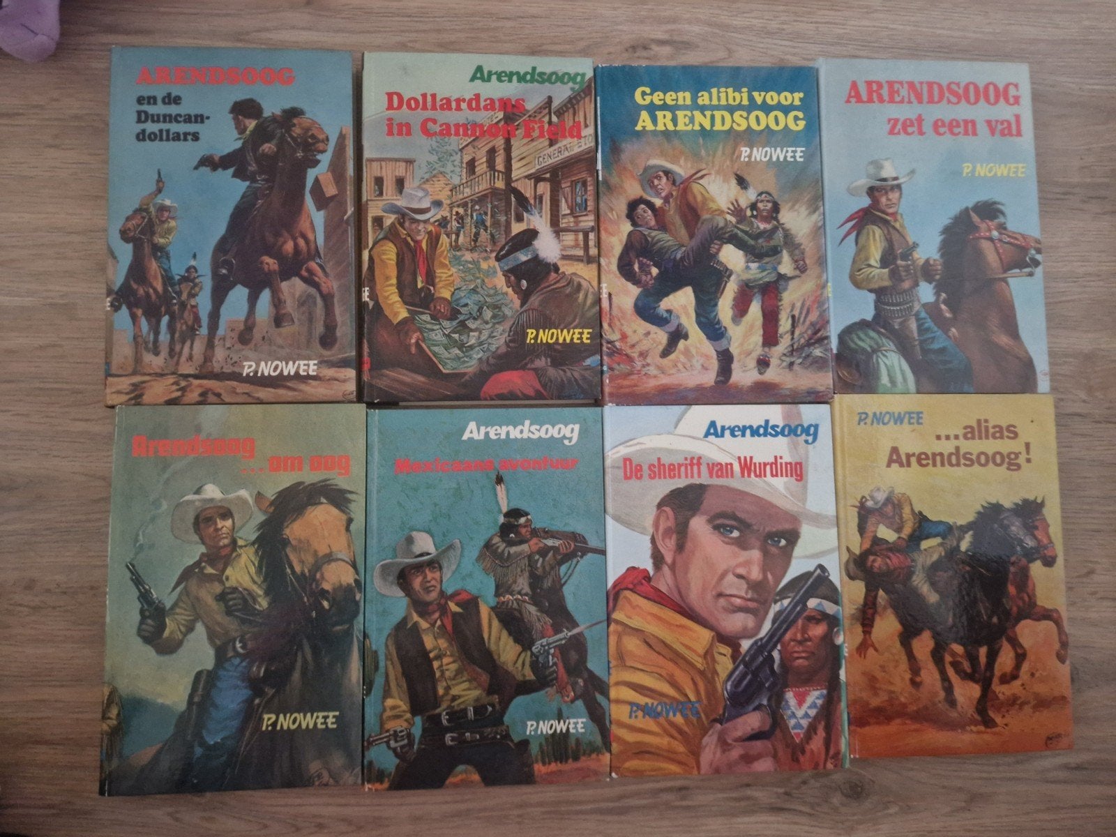 MOOIE VERZAMELING ARENDSOOG JEUGDBOEKEN, Ophalen of Verzenden