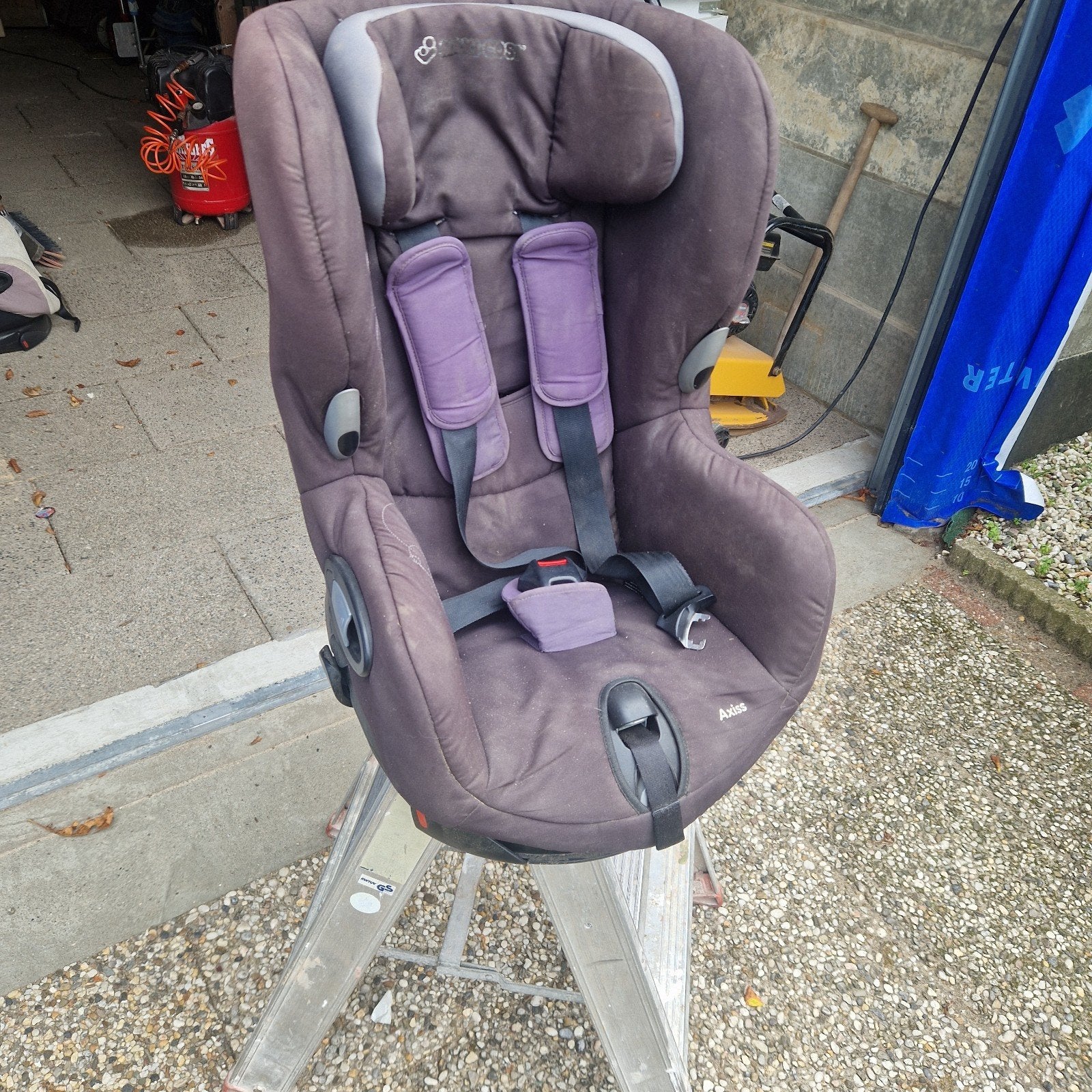 Maxi-Cosi Axiss autostoel 9-18 kg, Ophalen