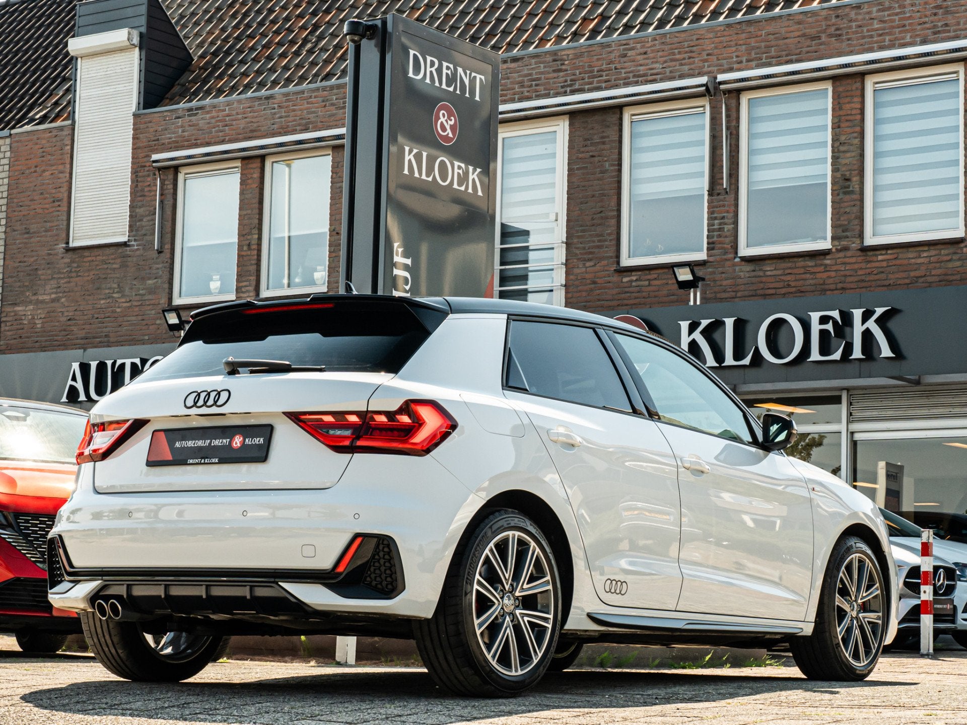 Audi A1 Sportback 40 TFSI S Line BLACK OPTIC 17 INCH LED VIR, Auto's, Dealer onderhouden, Euro 6, 4 cilinders, 1984 cc