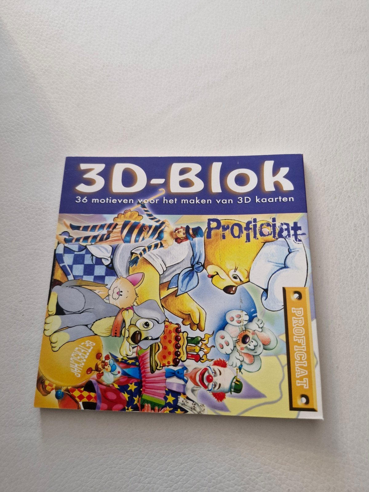 3D-Blok: 36 motieven voor het maken van 3D kaarten 4 x, Ophalen of Verzenden, Zo goed als nieuw, Dieren, Knipvel