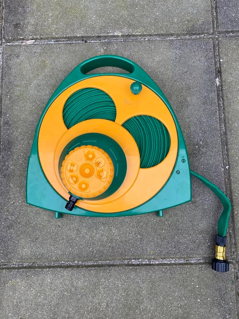 Tuinslang met haspel en sproeikop, Ophalen, Gebruikt, Tuinslanghaspel