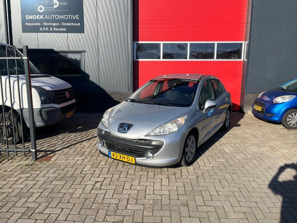 Peugeot 207 1.6 16V 5DRS 2007 Grijs, Auto's, Voorwielaandrijving, Bedrijf, Handgeschakeld, 1587 cc