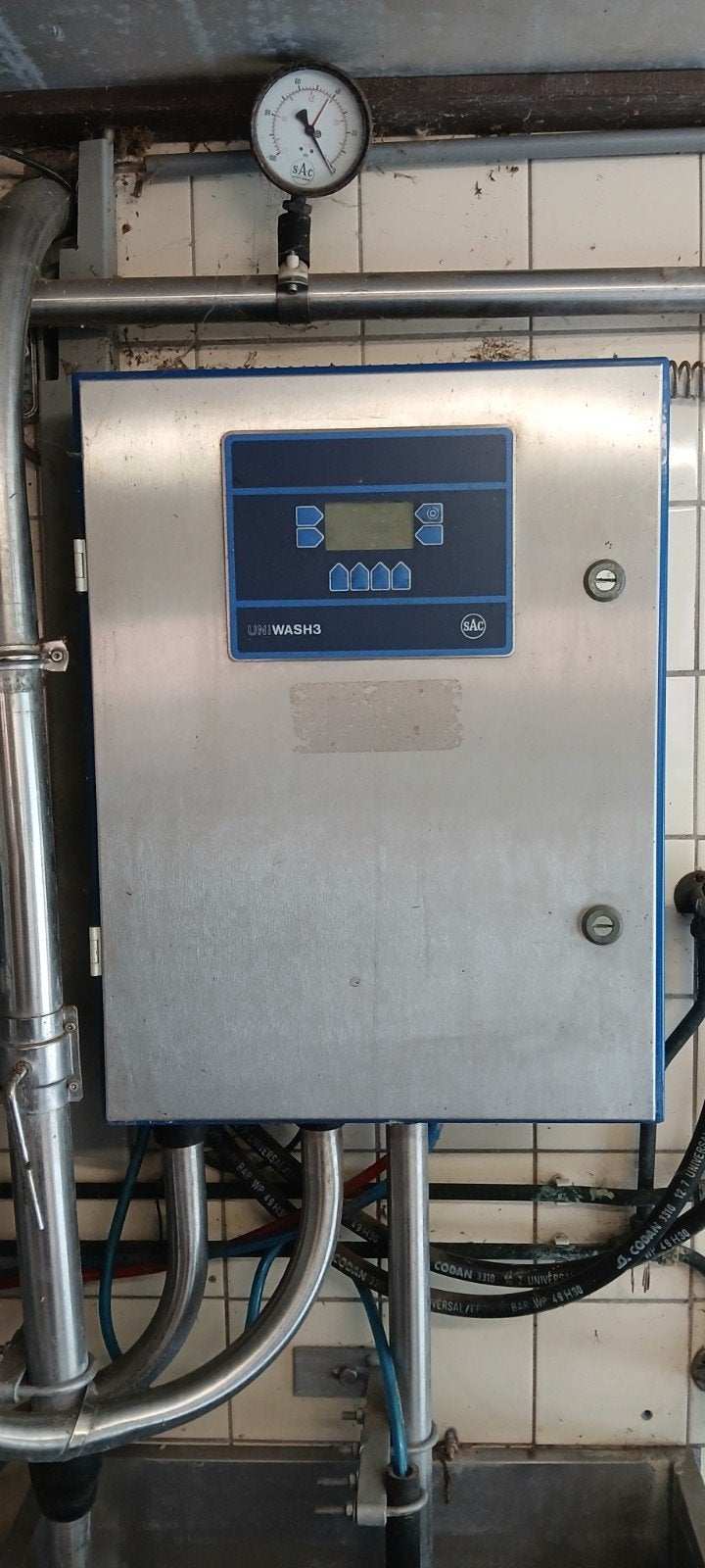 SAC UniWash3 Melkmachine Reinigingsautomaat, Ophalen