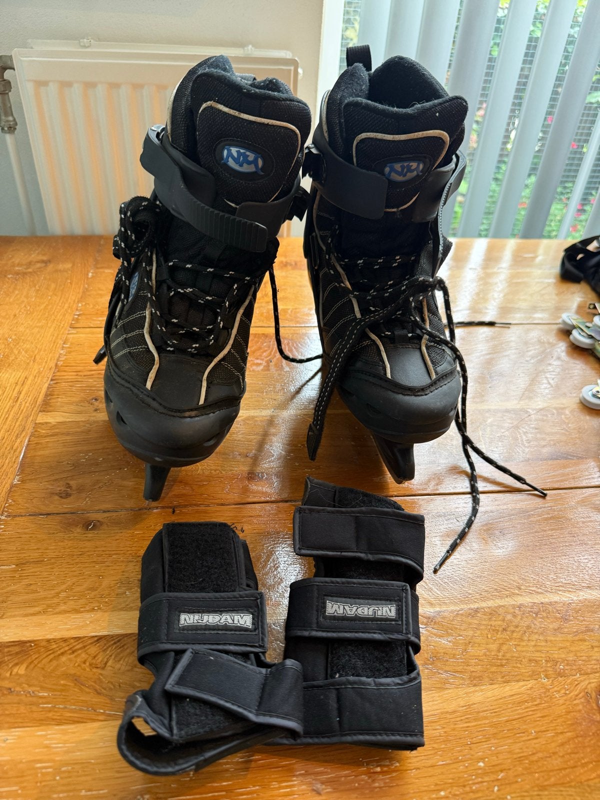 Nijdam IJshockeyschaatsen met beschermers maat 46, Ophalen, Zo goed als nieuw, IJshockeyschaatsen, Nijdam
