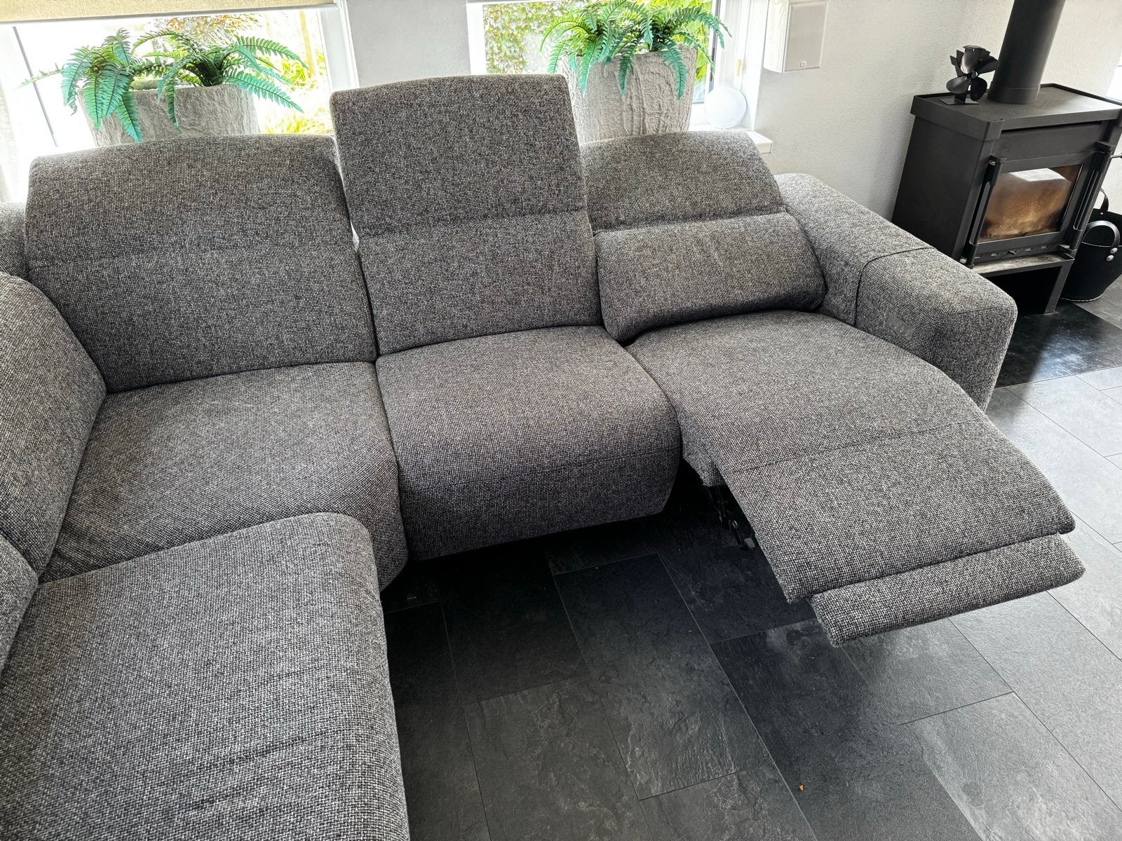 Montel Moved Hoekbank - Grijs met relaxfunctie, Ophalen, Gebruikt, 100 tot 125 cm, Hoekbank