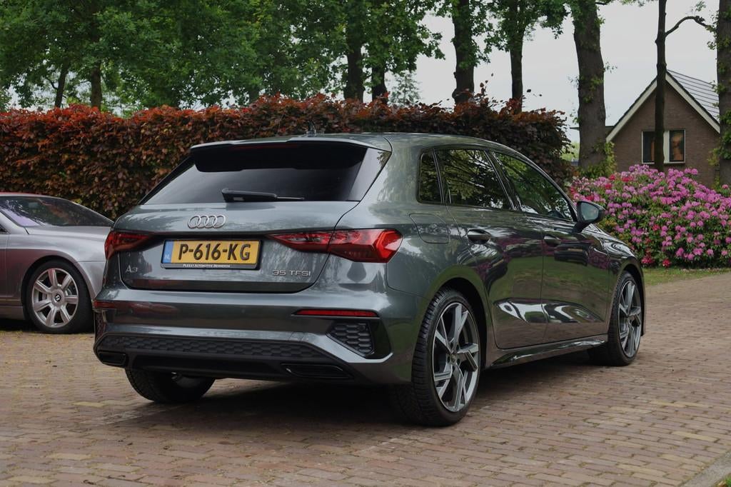Audi A3 Sportback 35 TFSI S edition Aut. | 3x S-Line | Full, 4 cilinders, 150 pk, Bedrijf, 690 kg