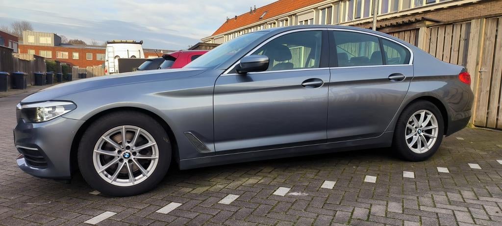 Dealer onderhouden BMW 520d Automaat 190pk 2018, Auto's, BMW, Automaat, Achterwielaandrijving, 1995 cc, Leder