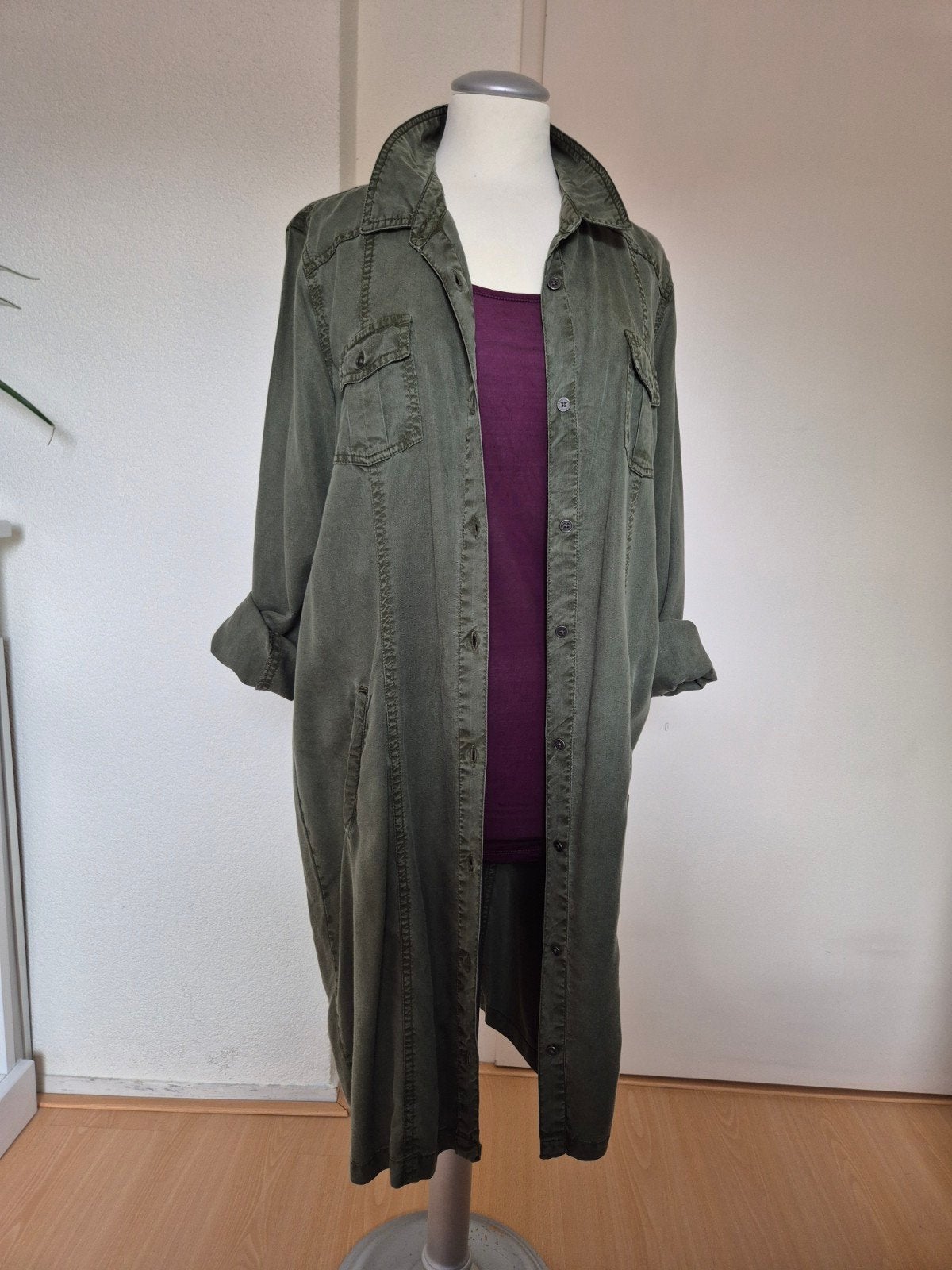 legergroene Geisha tuniek maat L, Geisha, Maat 42/44 (L), Ophalen of Verzenden, Gedragen