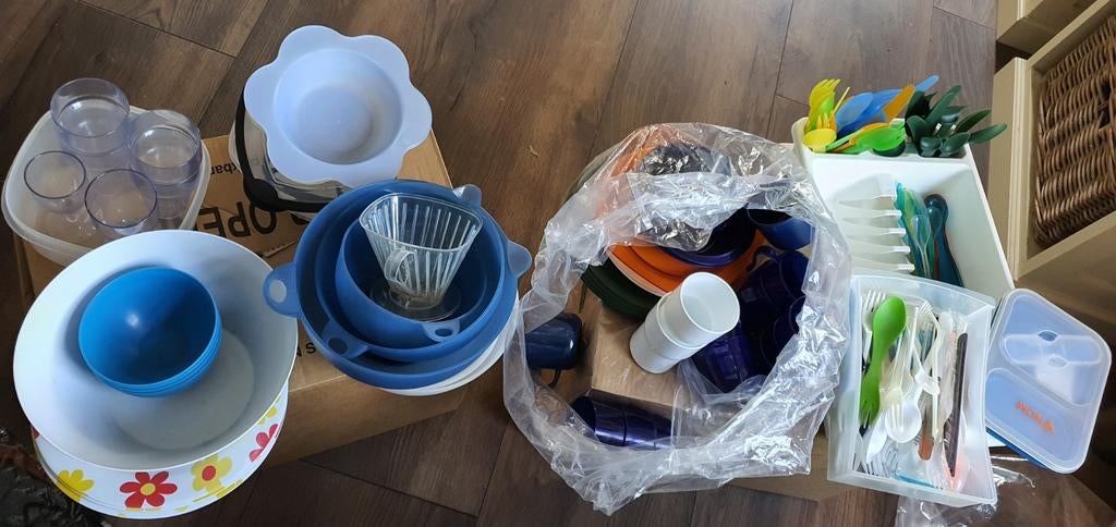 Kamperen Campingplastic servies bestek druiprek schalen etc, Caravans en Kamperen, Kampeeraccessoires, Ophalen