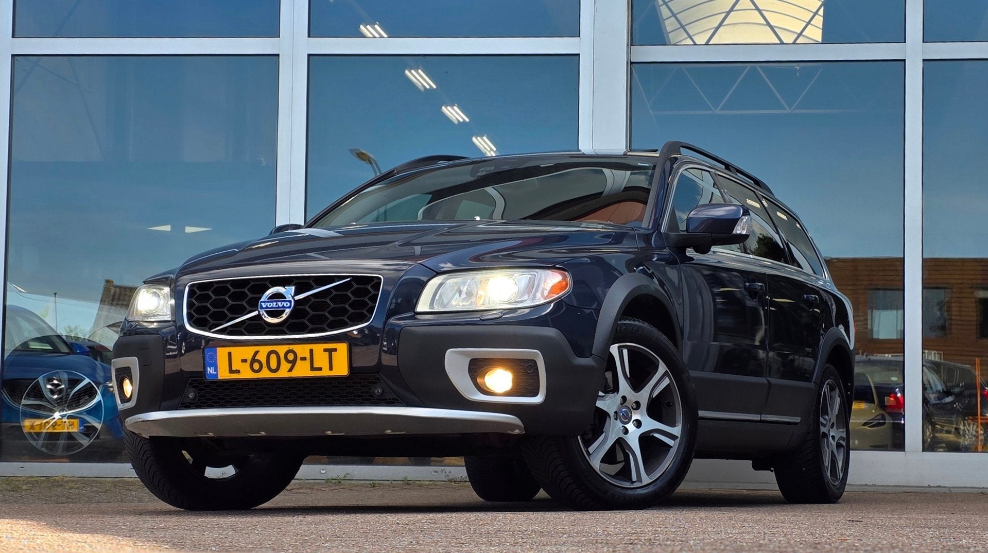 Volvo XC70 3.0 T6 Momentum Xenon Leer Navi Mooi! Trekhaak Vo, Automaat, Euro 5, Gebruikt, Blauw