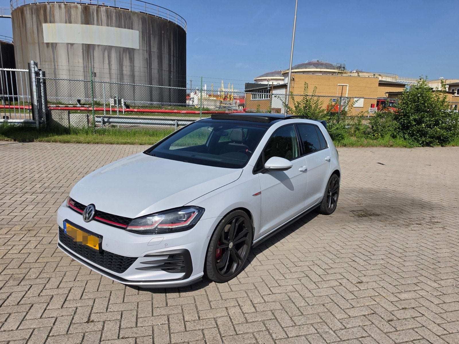 Volkswagen Golf GTI DYNAMO SOUND, Auto's, Zwart, 4 cilinders, 1984 cc, 245 pk
