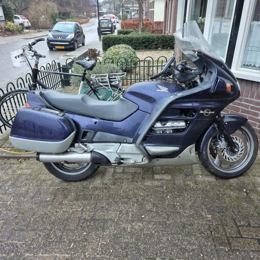 Honda ST1100 European 1994 - Toermotor met gebruiksporen, Motoren, Motoren | Honda, Particulier, Toermotor, Ophalen