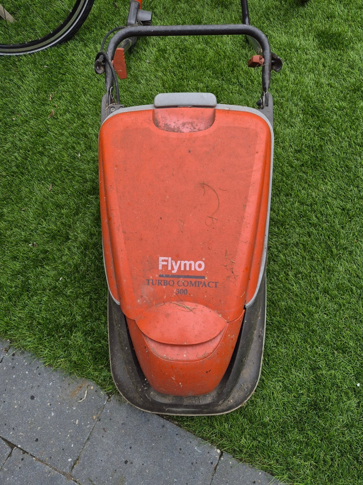 Flymo Turbo Compact 330 elektrische grasmaaier, Tuin en Terras, Gebruikt, Elektrische grasmaaier, Ophalen of Verzenden, Flymo