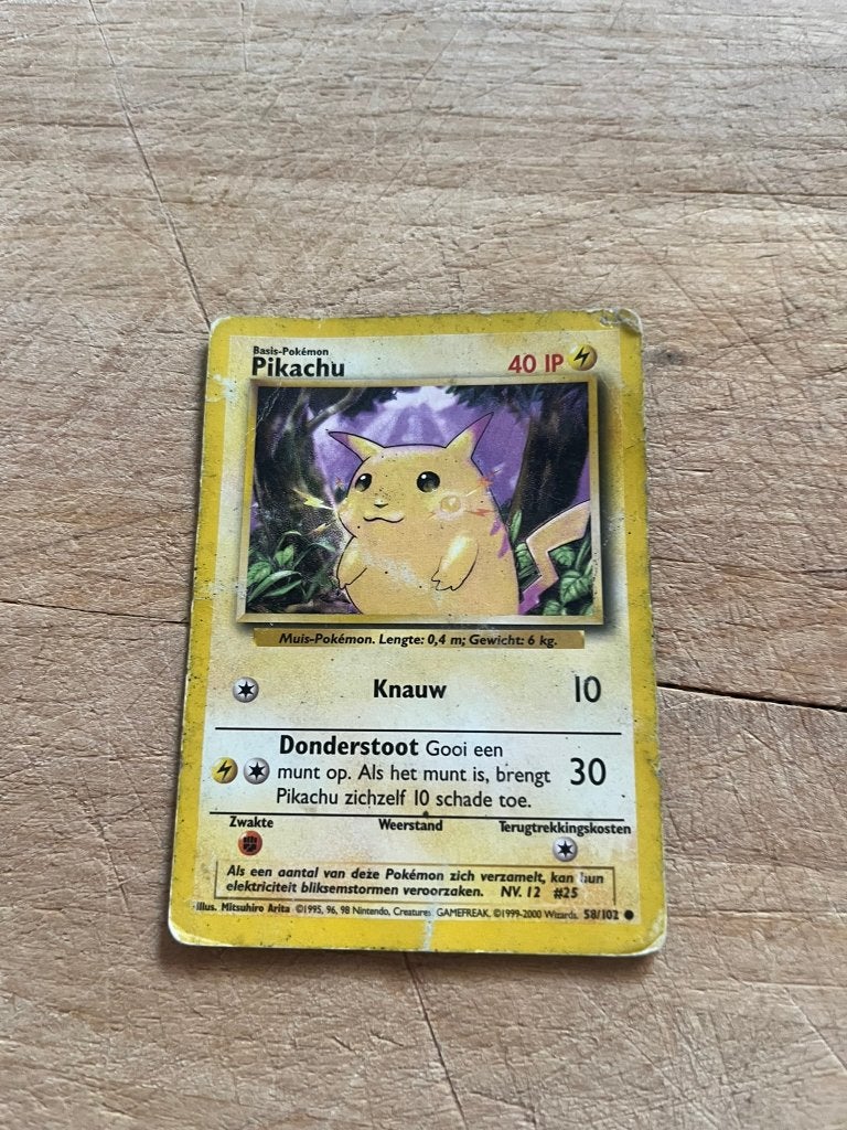 Pokemon Pikachu NL 58/102, Ophalen of Verzenden, Zo goed als nieuw, Losse kaart