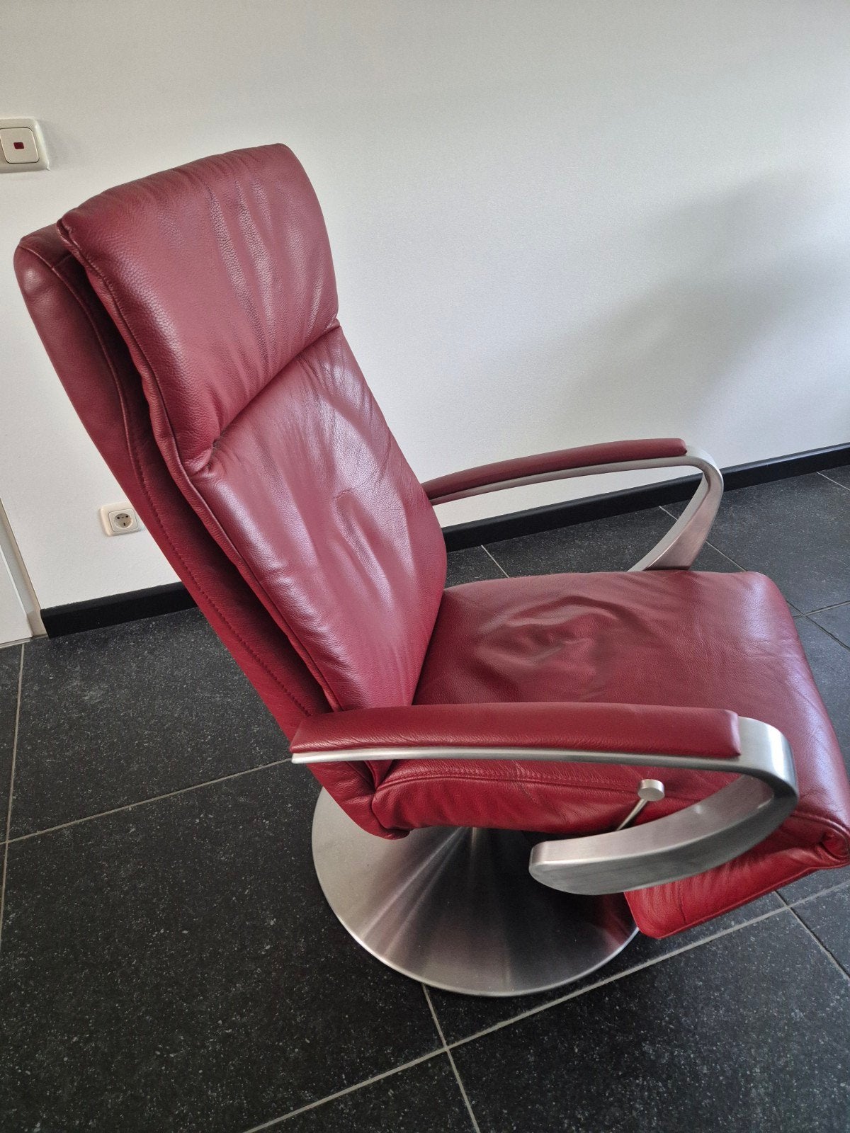 Mooie moderne relaxfauteuil, Ophalen, Gebruikt, Minder dan 75 cm, Leer