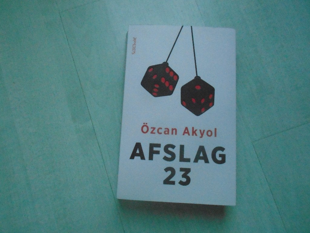 afslag 23, özcan akyol (eus), Ophalen of Verzenden, Zo goed als nieuw, Özcan Akyol