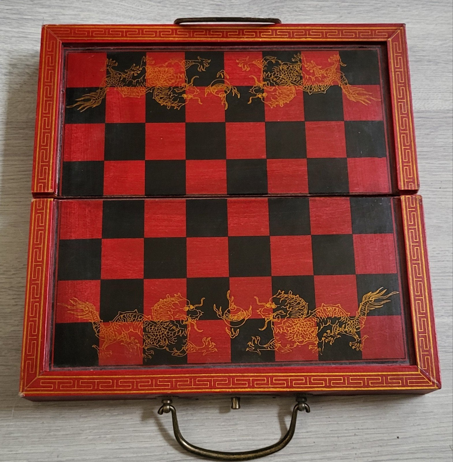 Chinees schaakbord met terracotta legerstukken, Ophalen