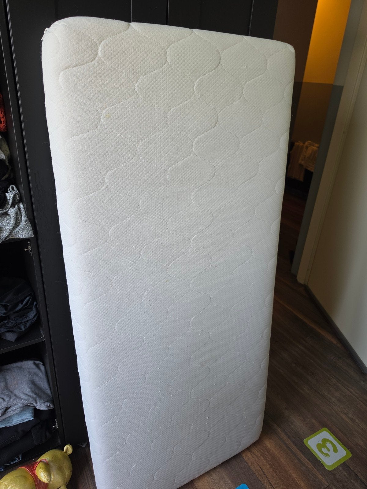 Ledikant met matras (Ikea), Kinderen en Baby's, Babywiegjes en Ledikanten, Ophalen, Gebruikt, Ledikant
