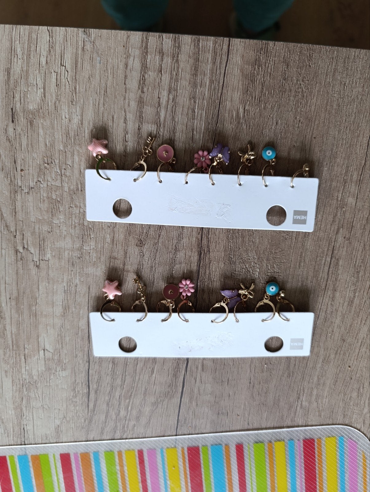 8 setjes goudkleurige oorbellen met verschillende hangers, Sieraden, Tassen en Uiterlijk, Overige materialen, Hangers, Nieuw, Ophalen of Verzenden