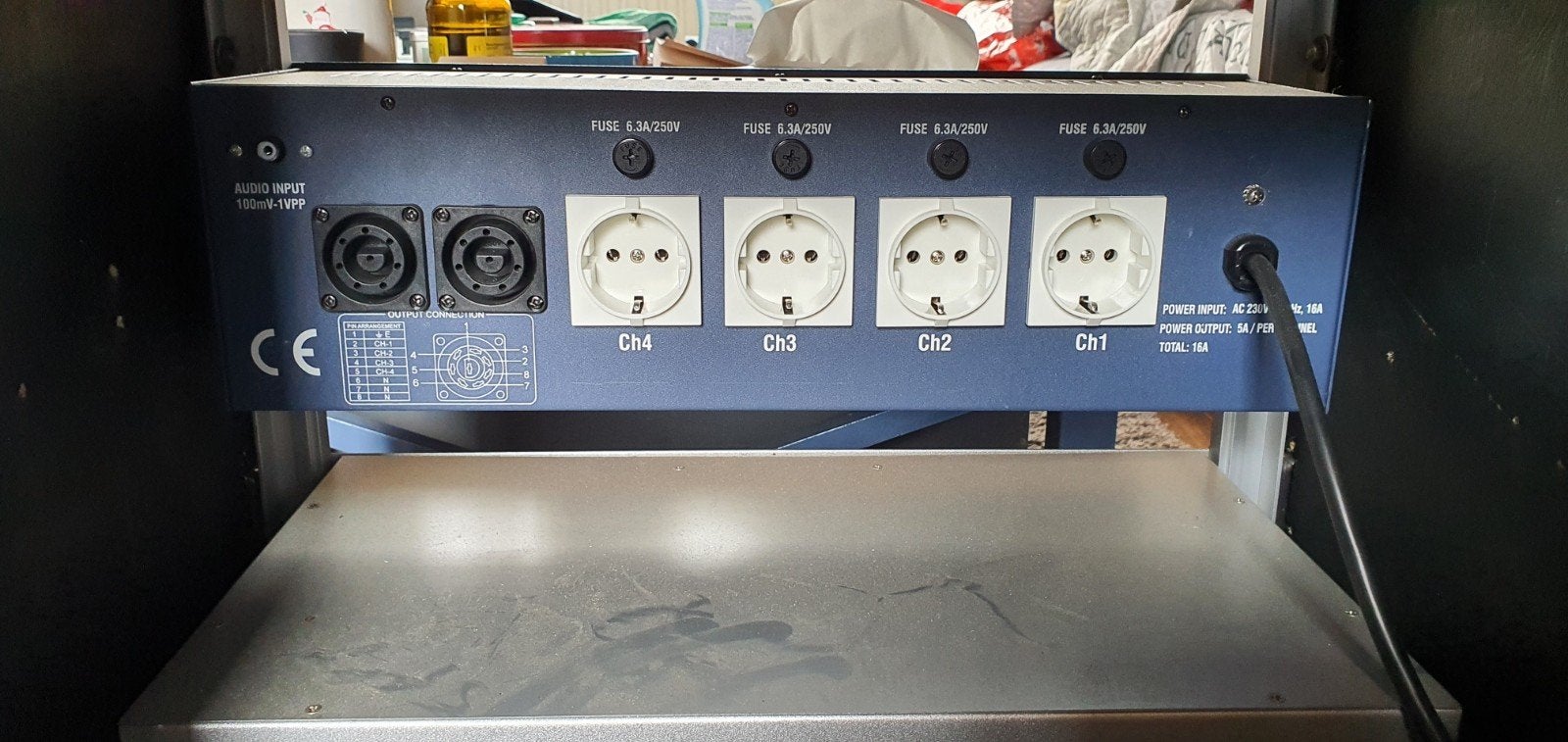 Foto 11 van 1500w amp + dubble cd player + 1500w speakers