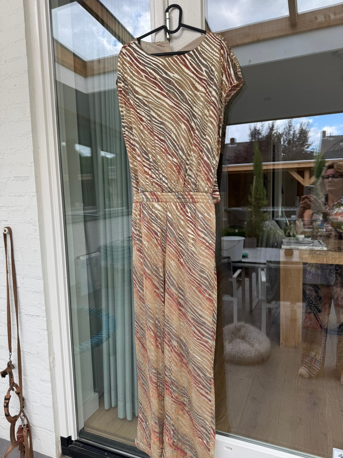 Nieuwe prachtige jumpsuit van K-Design m, Kleding | Dames, Jumpsuits, Ophalen of Verzenden, Nieuw, Maat 38/40 (M), Goud