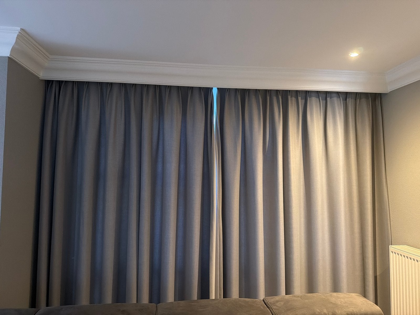 Veneta Gordijnen - Overgordijn Dubbele Plooi Grijs, Huis en Inrichting, Ophalen, Overige merken, Lichtdoorlatend, Polyester