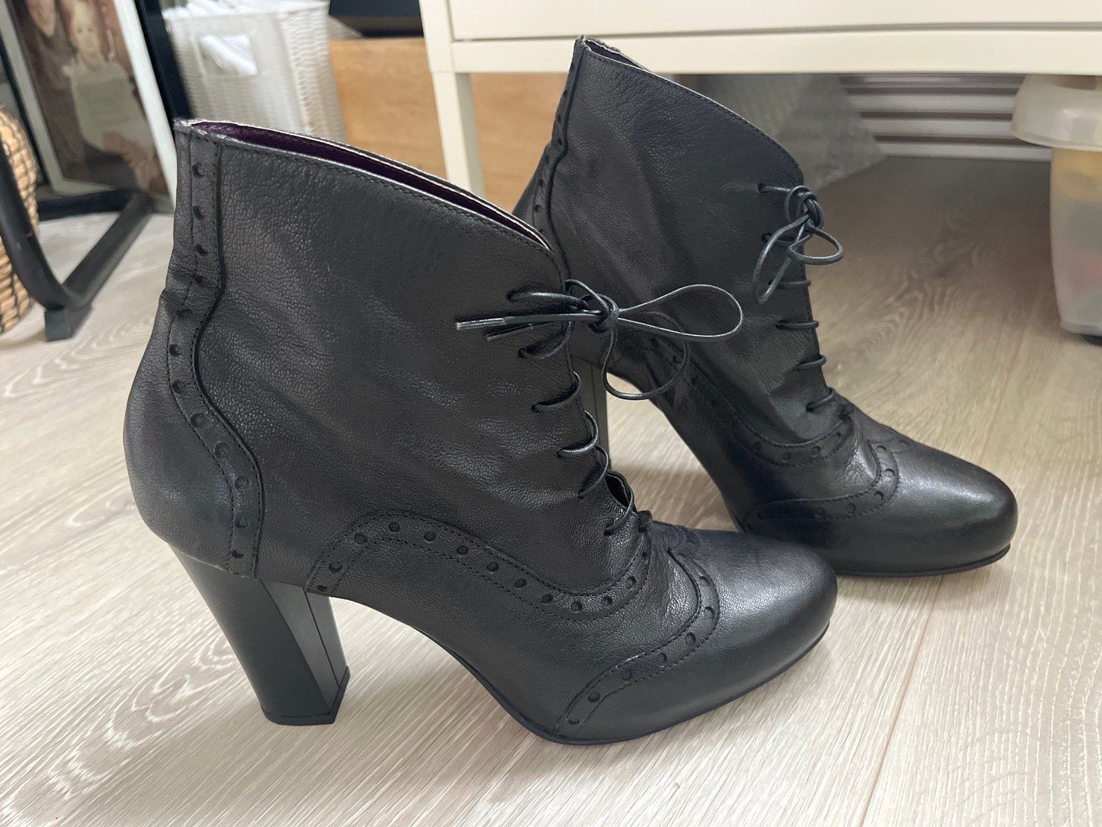 Chica's by Noe leren enkellaarsjes maat 40, Ophalen of Verzenden, Zo goed als nieuw, Zwart, Lage of Enkellaarzen