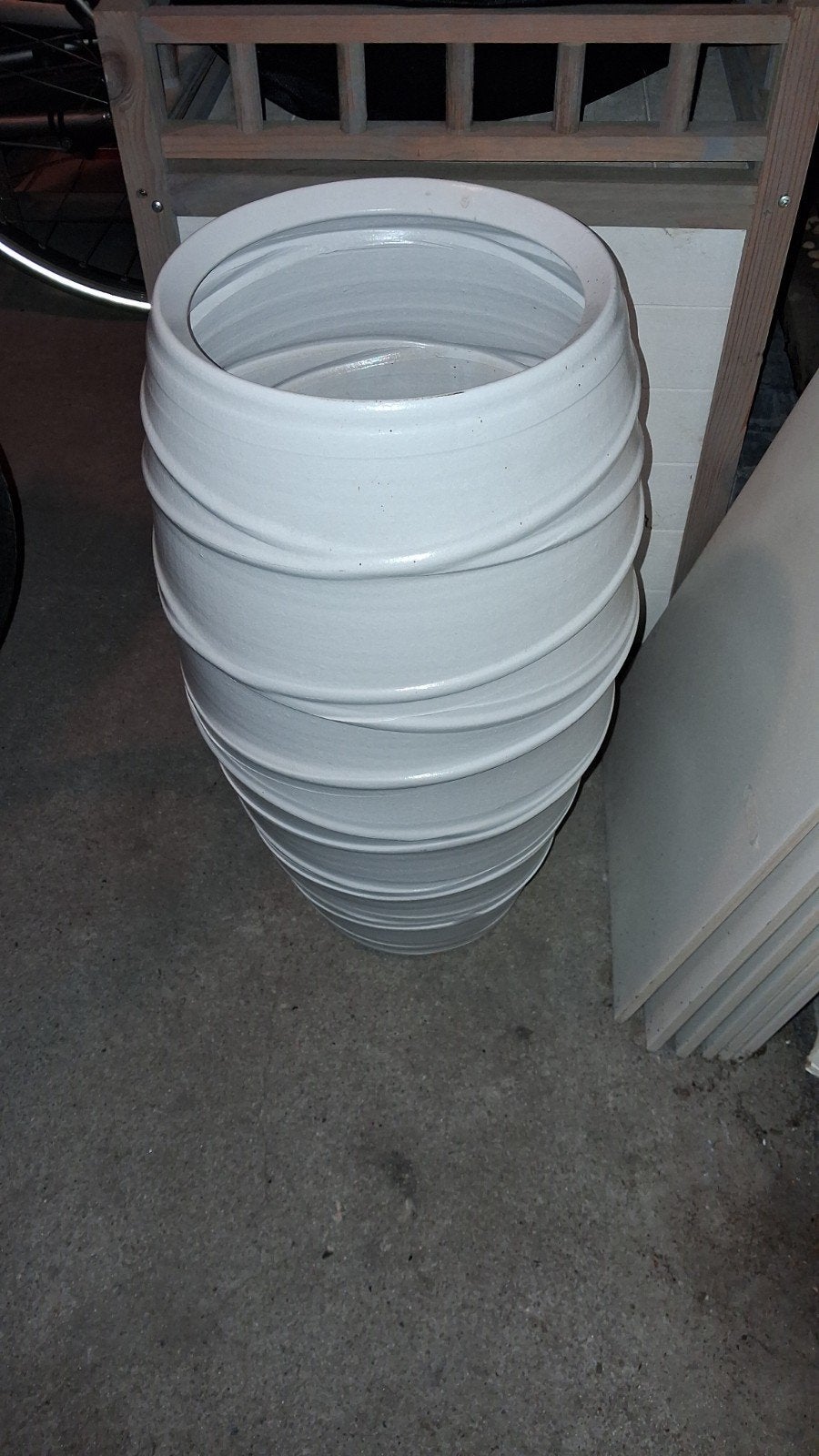 Grote witte plantenpot, Gebruikt, Rond, Binnen, Aardewerk