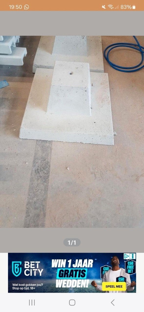 Betonpoer met of zonder stelplaat., Ophalen, Minder dan 10 m²