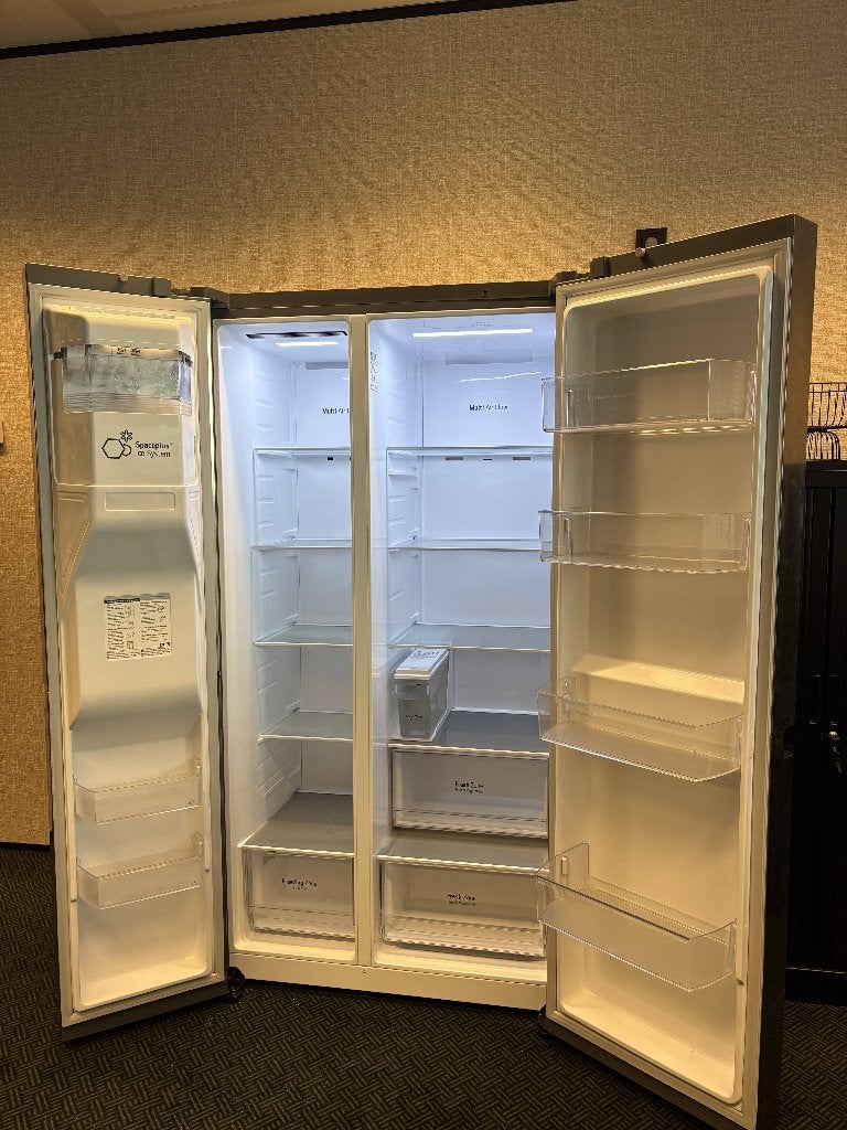 LG Amerikaanse koelkast 635L met ijs- & waterdispenser, Witgoed en Apparatuur, Koelkasten en IJskasten, Krijgsman 1, 1186 DM Amstelveen, Nederland