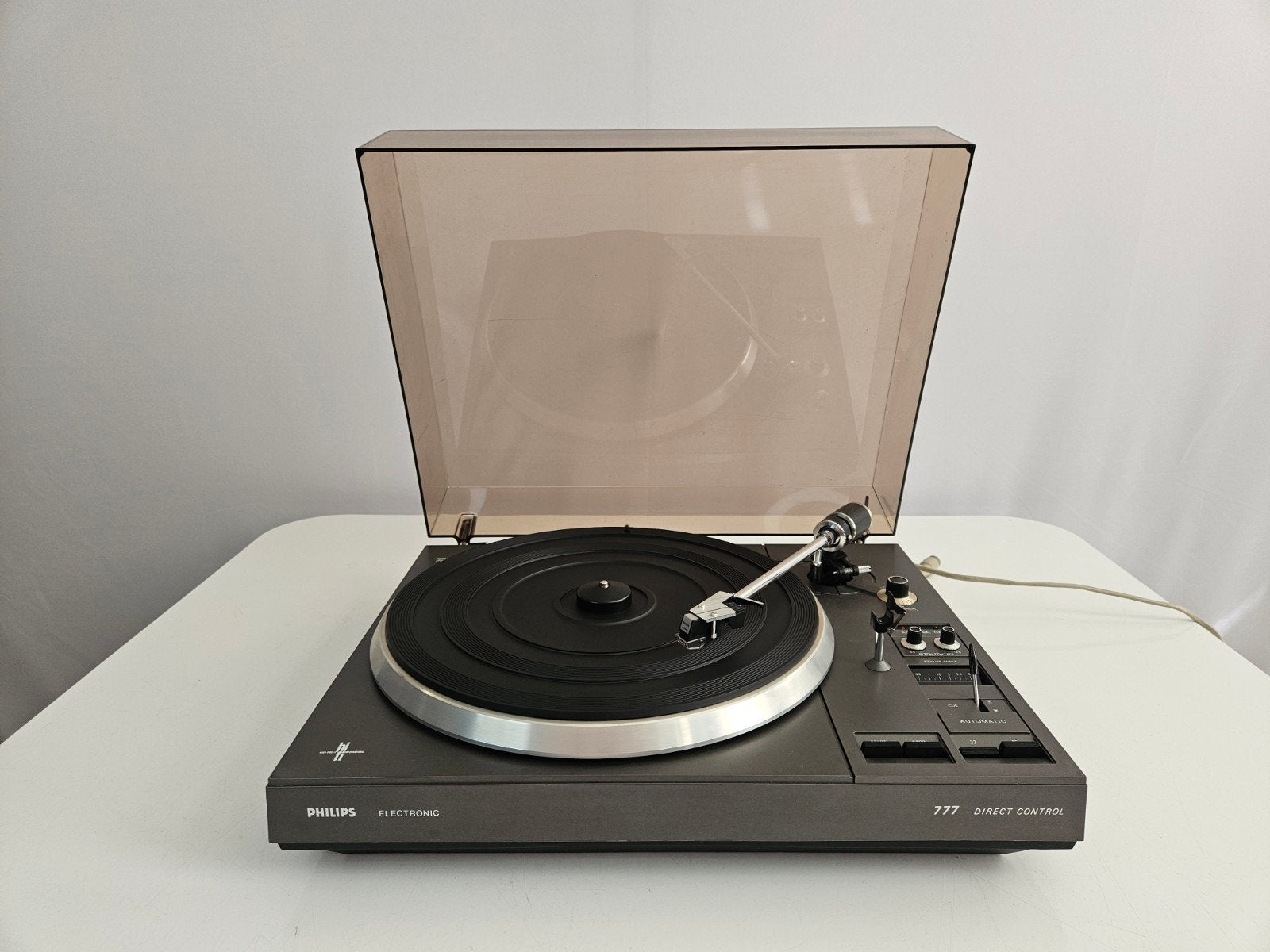 Philips Electronic 777 Direct Control Platenspeler, Philips Consumer Lifestyle B.V., High Tech Campus 5, 5656 AE Eindhoven, Nederland
