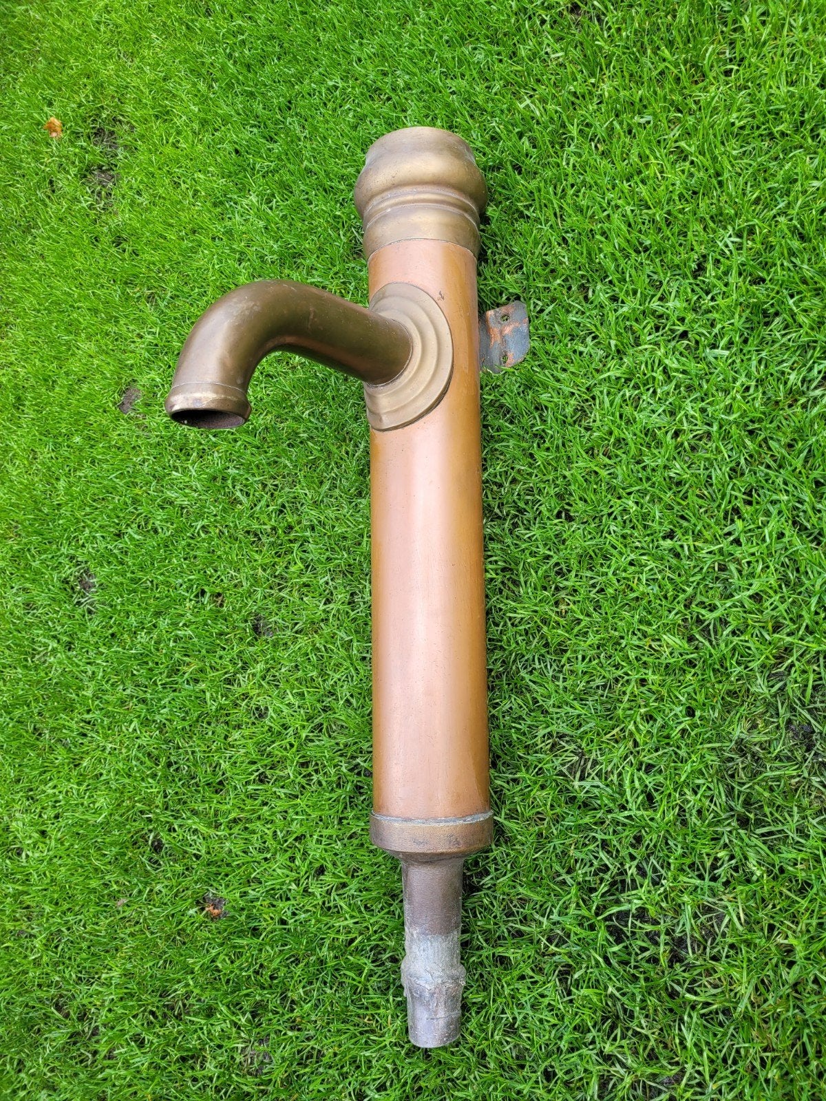 Antieke Koperen Waterpomp Decoratief 80 cm lang.

Ideaal als, Antiek en Kunst, Ophalen, Koper