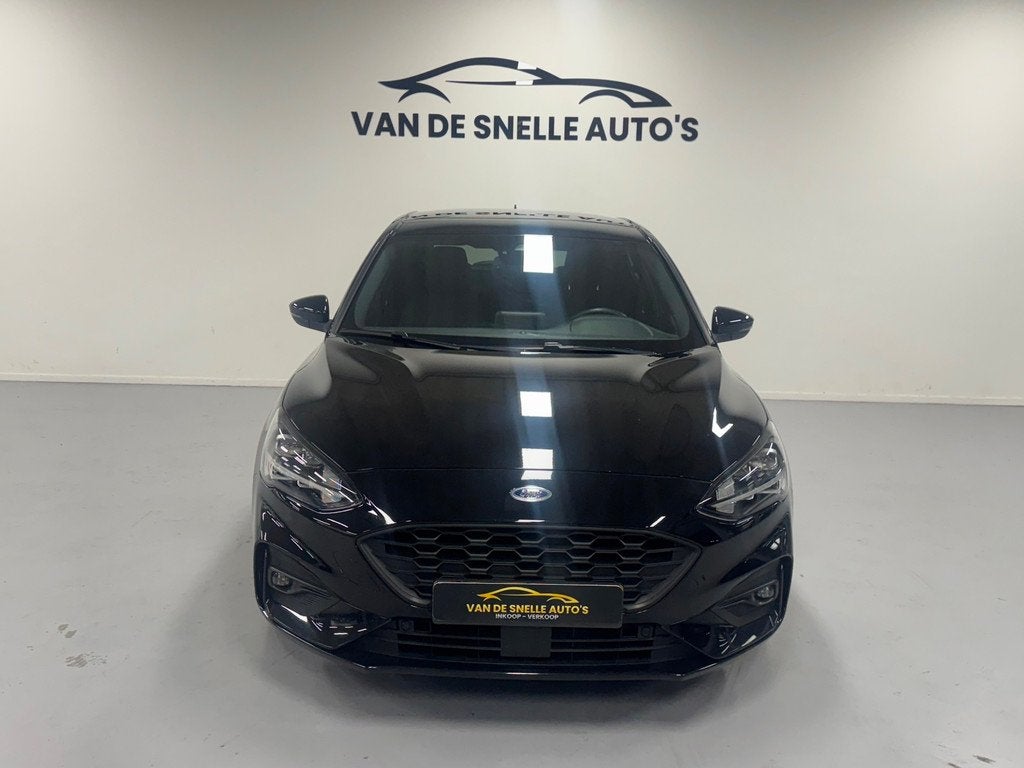 Ford Focus 1.5 EcoBoost Vignale AUTOMAAT/PANO/KEYLESS/B&O/ST, 1304 kg, Gebruikt, Euro 6, Zwart