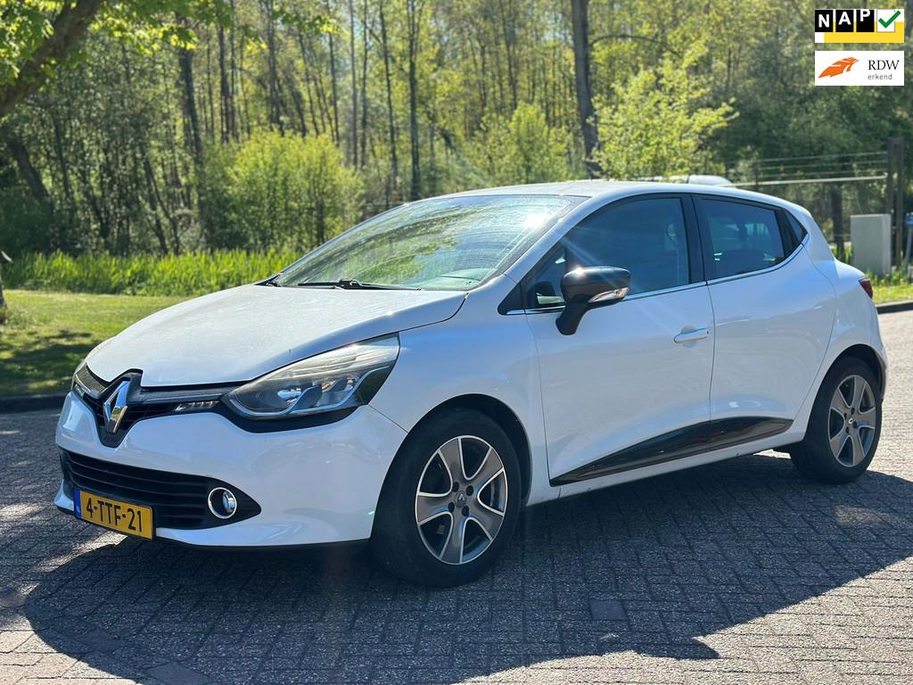 Renault Clio 0.9 TCe ECO Night&Day/AIRCO/CRUISE/PARKEERSENS, Voorwielaandrijving, Stof, 540 kg, Wit