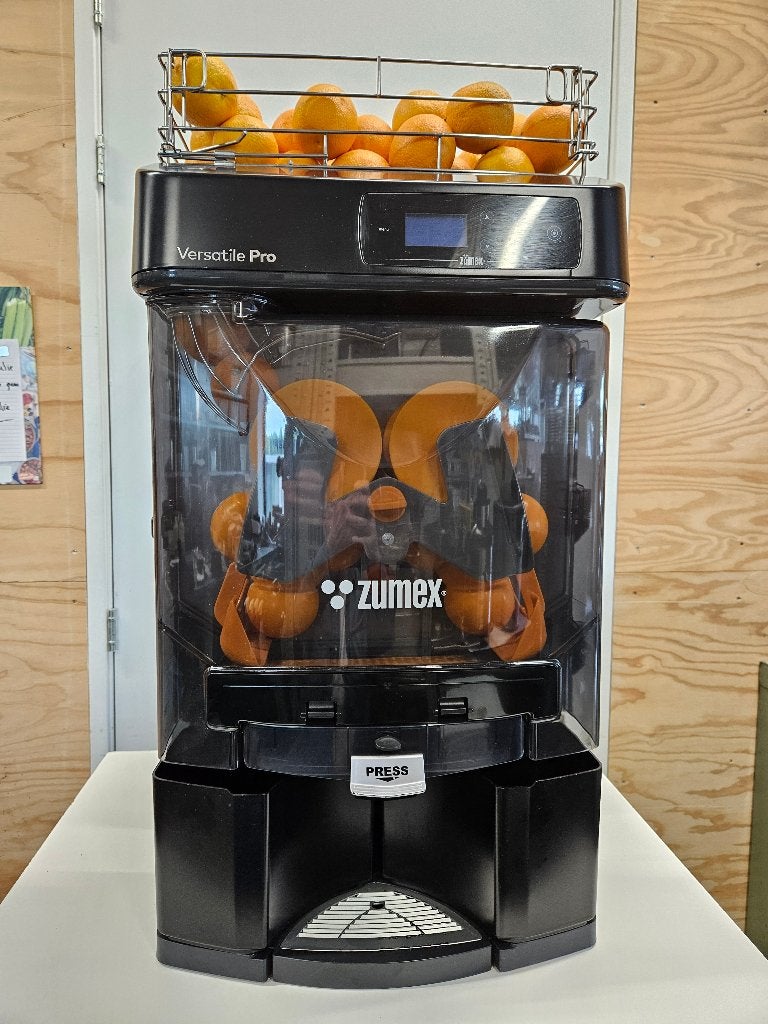 Sinaasappelpers Zumex Versatile Pro, Ophalen of Verzenden, Zo goed als nieuw, Elektrisch, Citruspers