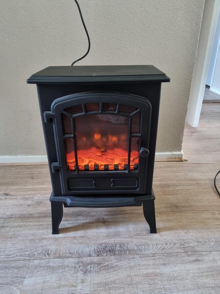 Elektrische kachel met 3 standen en sfeervol vlam-effect, Huis en Inrichting, Kachels, Ophalen of Verzenden